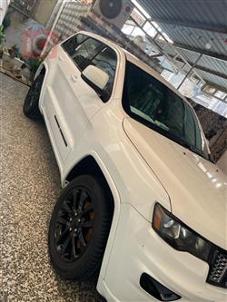 جيب جراند شيروكي